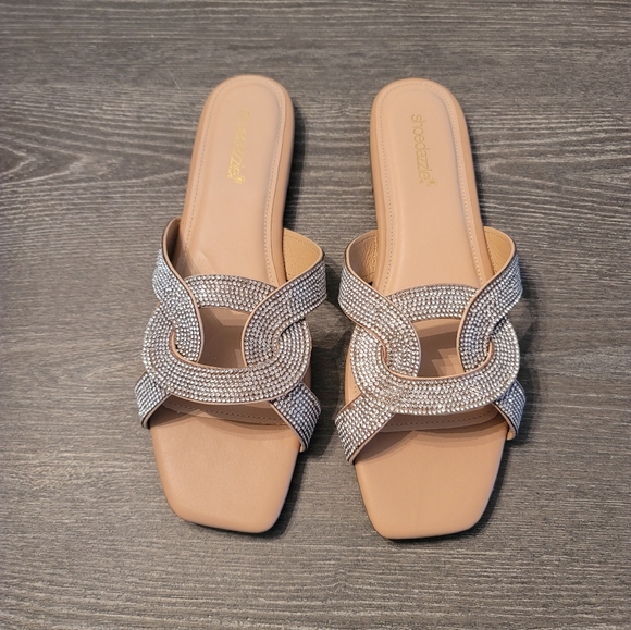 NWOT Shoedazzle Embellished Flat Sandal Size 10 - Picture 2 of 4